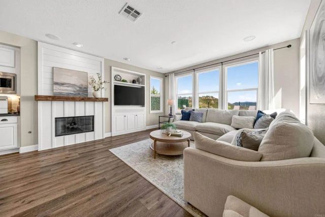 845 Orion Way, San Marcos, CA 92078