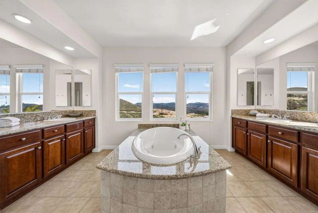 845 Orion Way, San Marcos, CA 92078