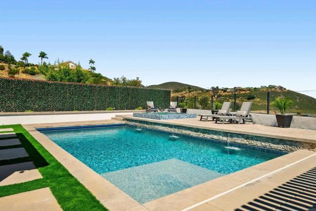 845 Orion Way, San Marcos, CA 92078