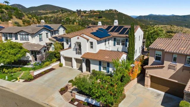 845 Orion Way, San Marcos, CA 92078