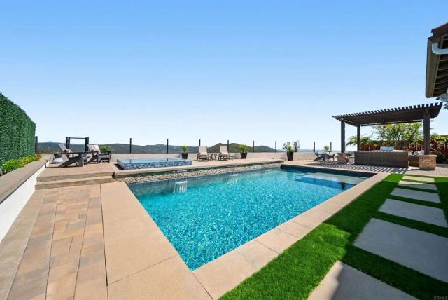 845 Orion Way, San Marcos, CA 92078