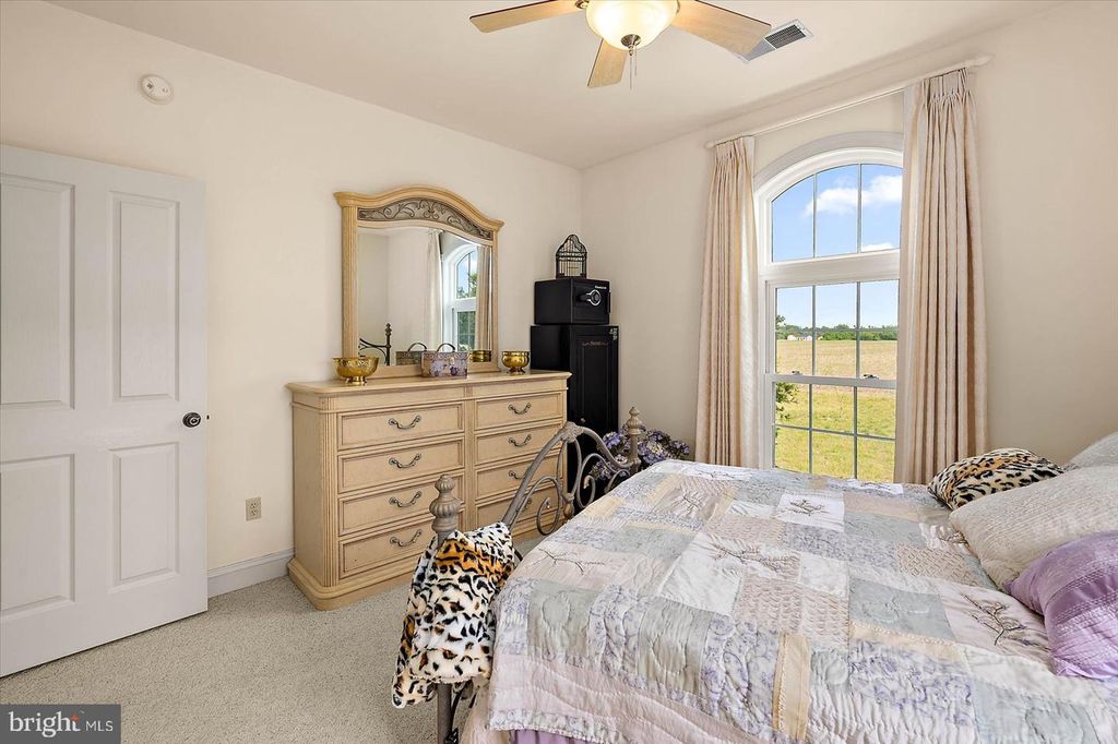 Image 26 of property listing at 5113 RIVER RD, Hurlock, MD 21643
