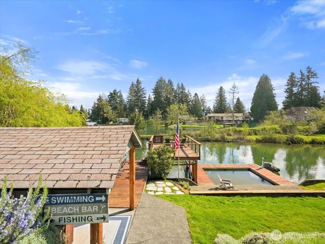3231 Deer Island Drive E, Lake Tapps, WA 98391
