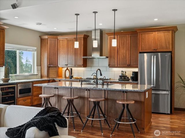 3231 Deer Island Drive E, Lake Tapps, WA 98391