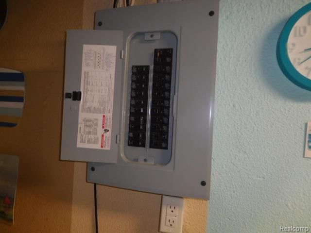 4116 April Lane 24, Sterling Heights, MI 48310