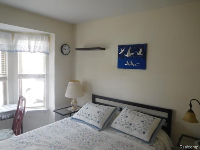 4116 April Lane 24, Sterling Heights, MI 48310