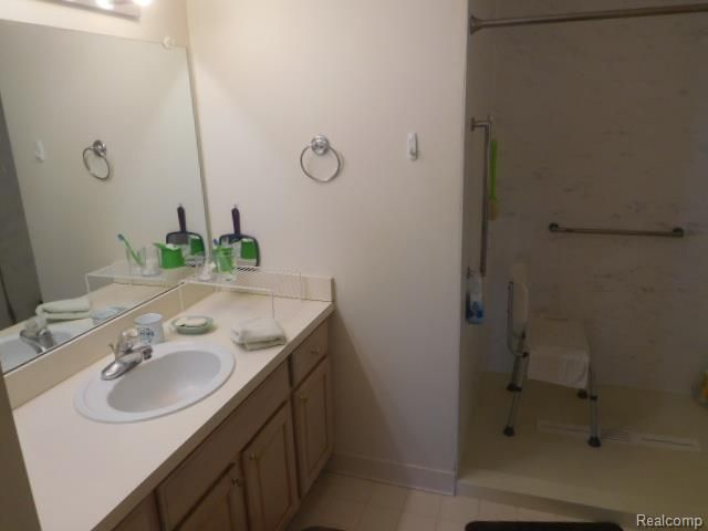 4116 April Lane 24, Sterling Heights, MI 48310