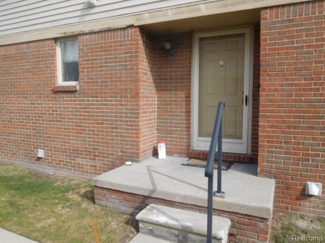 4116 April Lane 24, Sterling Heights, MI 48310
