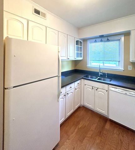 1900 Richard Jones Rd Apt D2, Nashville, TN 37215