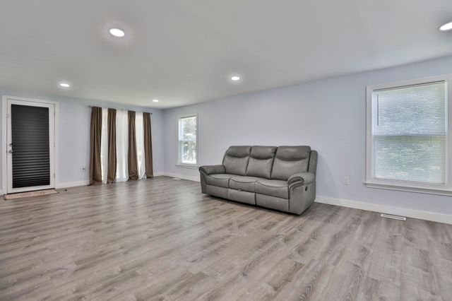 151 Tolles Street, Nashua, NH 03064