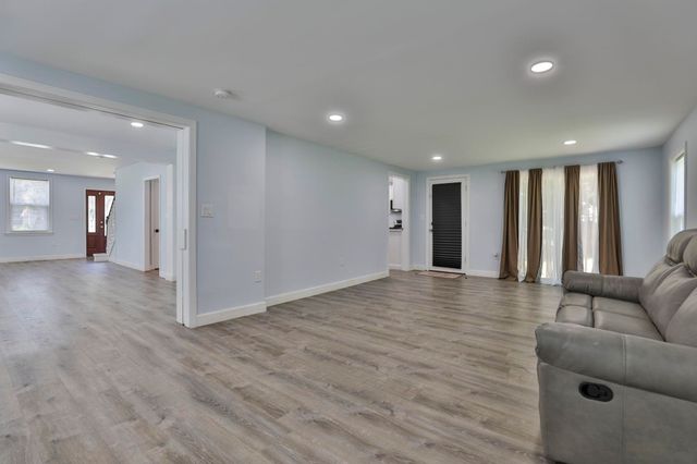 151 Tolles Street, Nashua, NH 03064