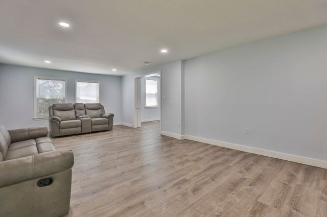 151 Tolles Street, Nashua, NH 03064