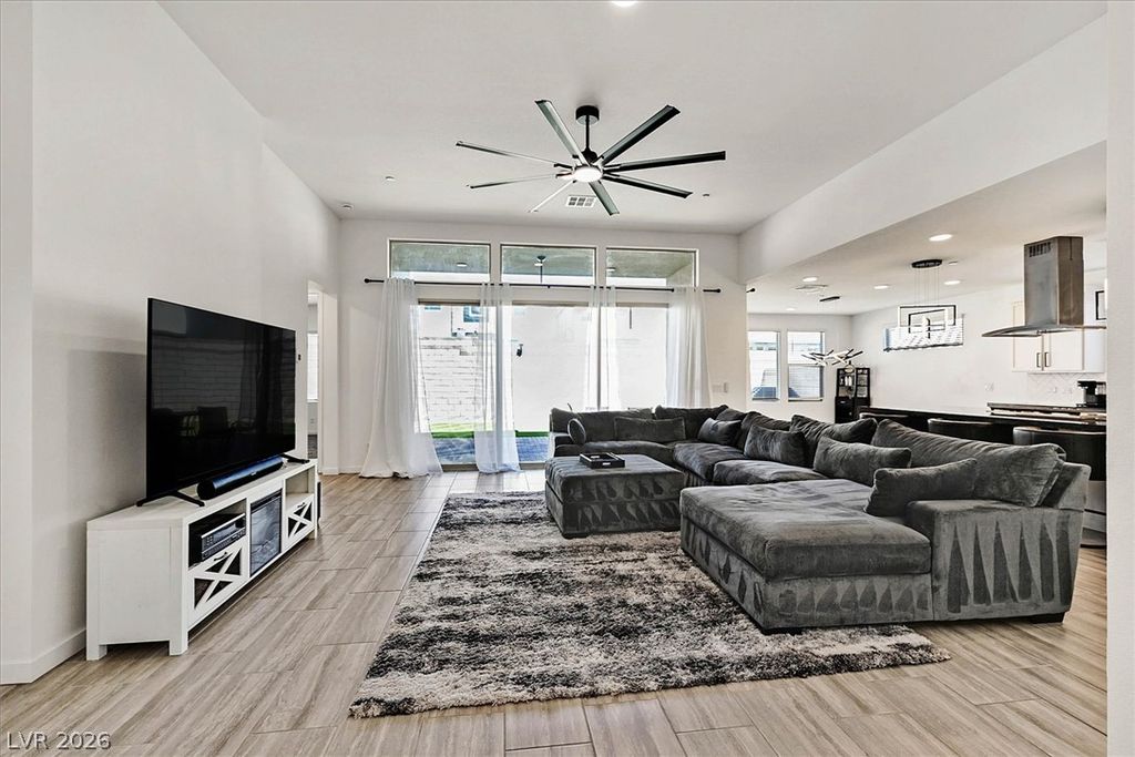 10284 Arrow Range Avenue, Las Vegas, NV 89166 — photo 4