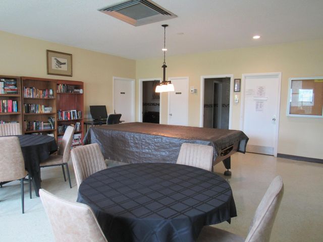 5780 FERNLEY Drive W 138, West Palm Beach, FL 33415