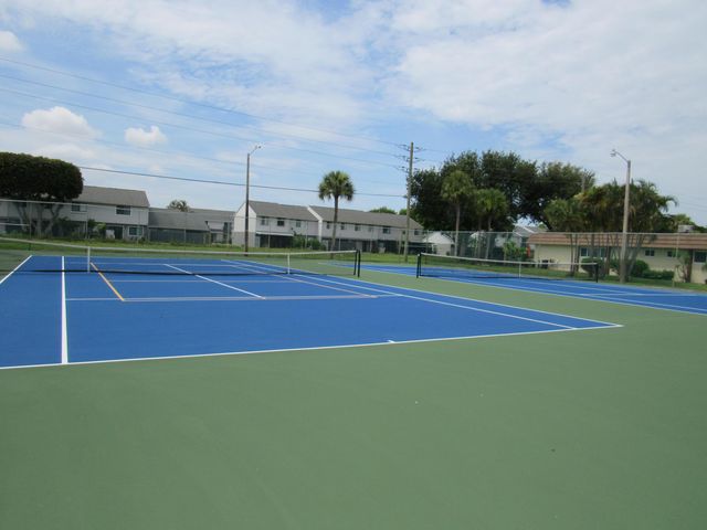 5780 FERNLEY Drive W 138, West Palm Beach, FL 33415