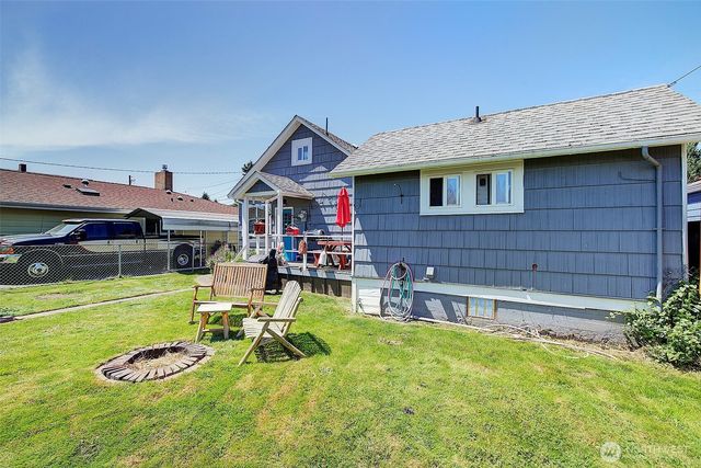 320 Williams Avenue N, Renton, WA 98057
