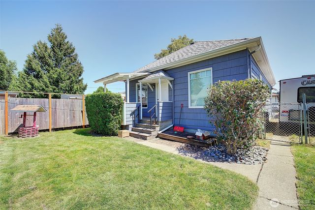 320 Williams Avenue N, Renton, WA 98057