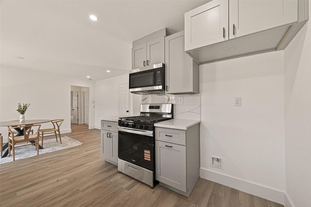 608 Lloyd Lane, Baytown, TX 77521