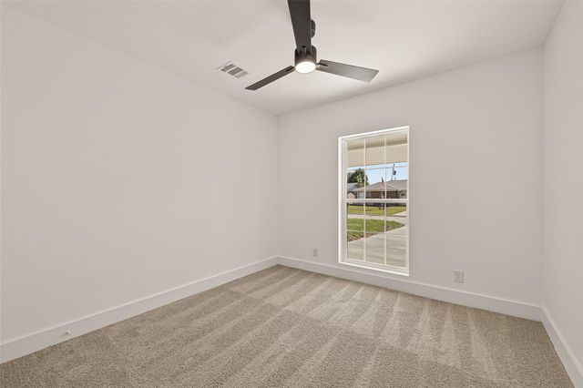 608 Lloyd Lane, Baytown, TX 77521