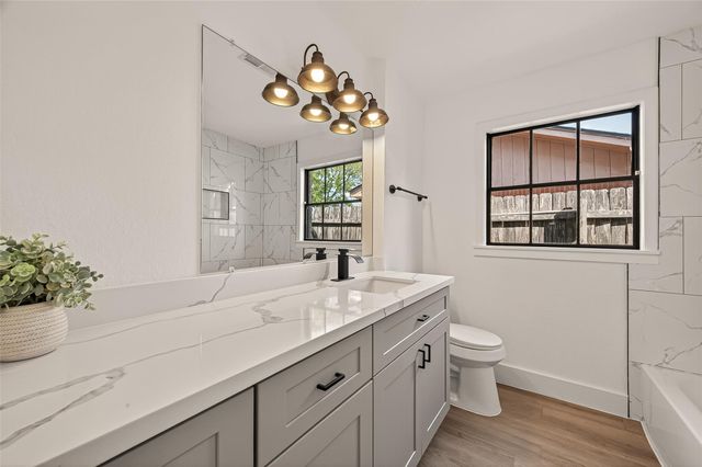 608 Lloyd Lane, Baytown, TX 77521