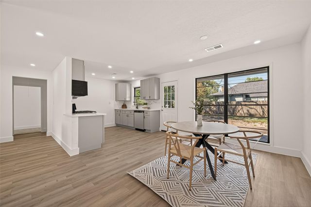 608 Lloyd Lane, Baytown, TX 77521