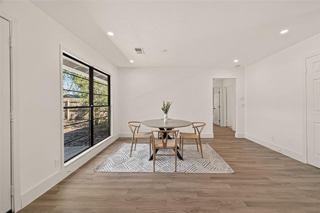 608 Lloyd Lane, Baytown, TX 77521