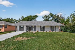 608 Lloyd Lane, Baytown, TX 77521