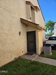 1840 E Avenue J2 apt 7, Lancaster, CA 93535