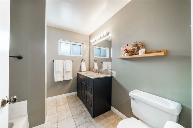 303 N Acacia Avenue A, Fullerton, CA 92831