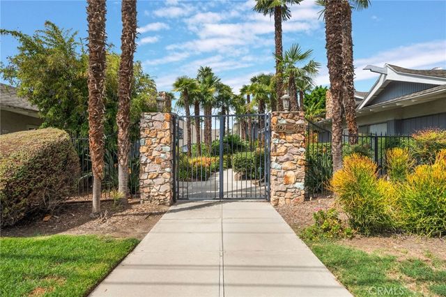 303 N Acacia Avenue A, Fullerton, CA 92831