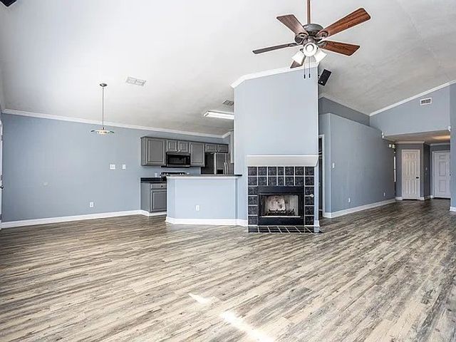 9000 Elbe Trail, Fort Worth, TX 76118