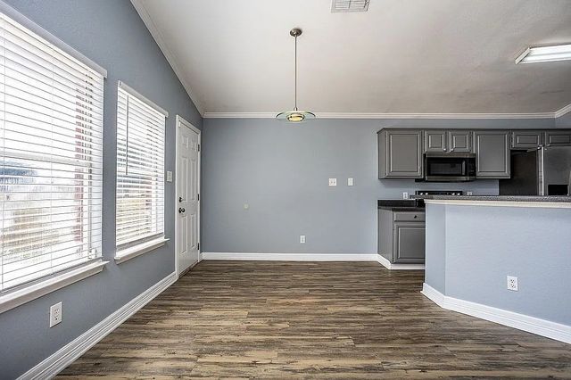 9000 Elbe Trail, Fort Worth, TX 76118