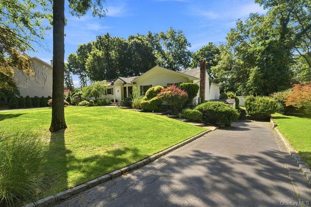 22 Gemini Lane, Nesconset, NY 11767