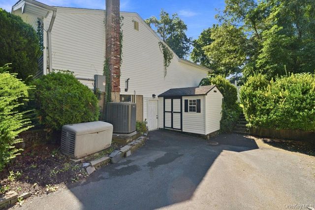 22 Gemini Lane, Nesconset, NY 11767