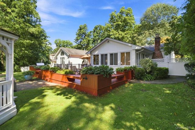 22 Gemini Lane, Nesconset, NY 11767