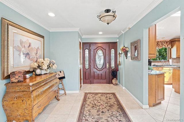 22 Gemini Lane, Nesconset, NY 11767