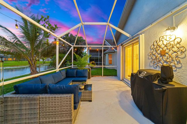 2211 Soundings Court, West Palm Beach, FL 33413