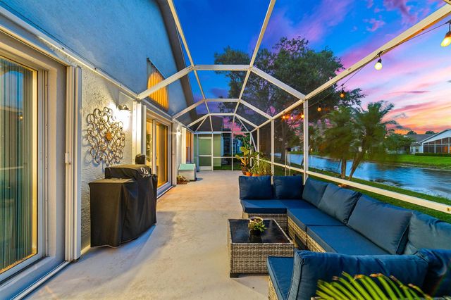 2211 Soundings Court, West Palm Beach, FL 33413