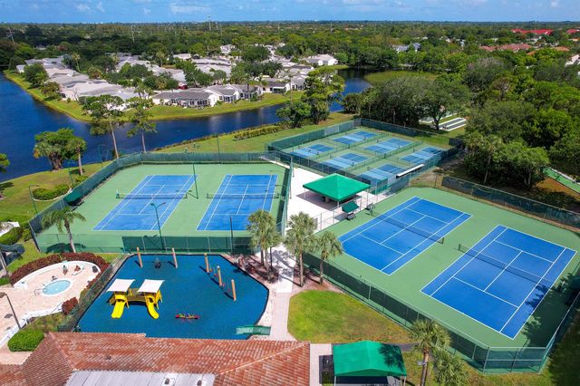 2211 Soundings Court, West Palm Beach, FL 33413