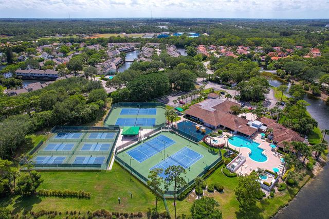 2211 Soundings Court, West Palm Beach, FL 33413