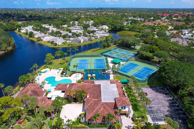 2211 Soundings Court, West Palm Beach, FL 33413