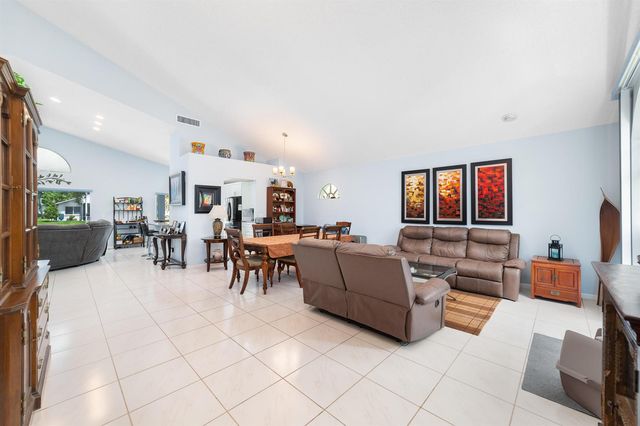 2211 Soundings Court, West Palm Beach, FL 33413