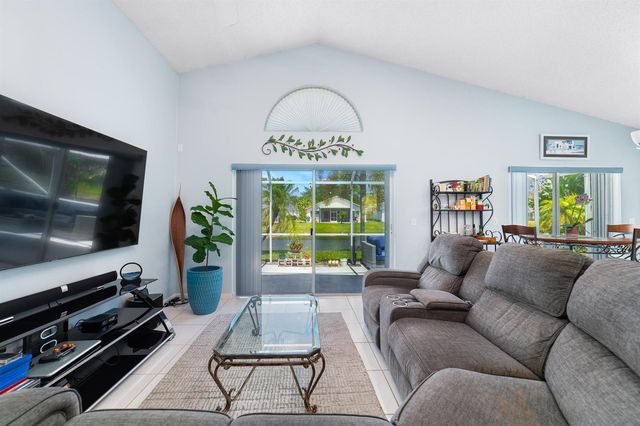 2211 Soundings Court, West Palm Beach, FL 33413