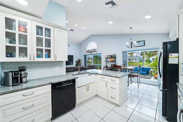 2211 Soundings Court, West Palm Beach, FL 33413