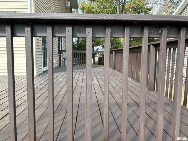 204 TULIP Drive, Mackinaw, IL 61755