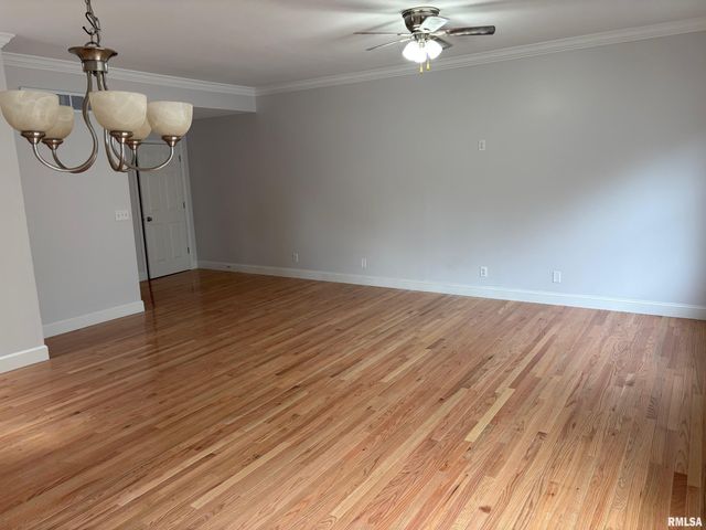 204 TULIP Drive, Mackinaw, IL 61755