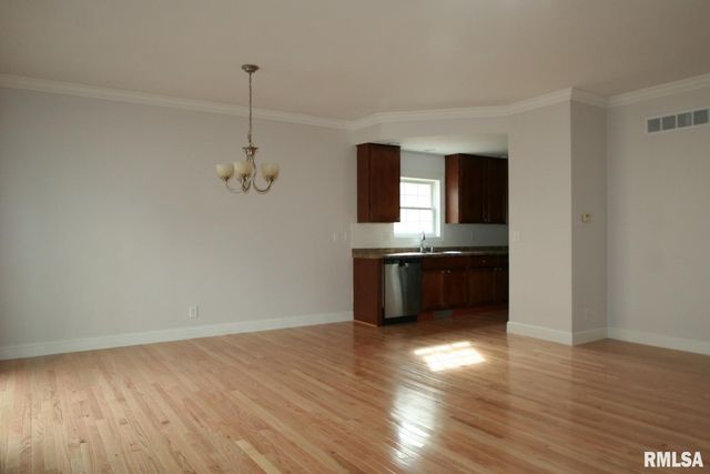 204 TULIP Drive, Mackinaw, IL 61755