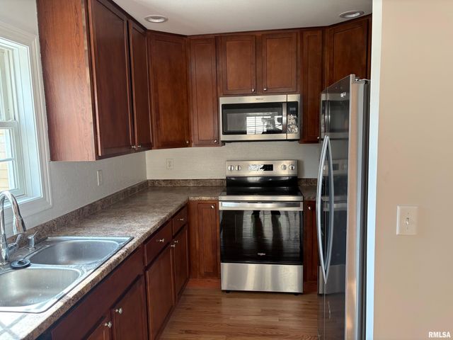 204 TULIP Drive, Mackinaw, IL 61755