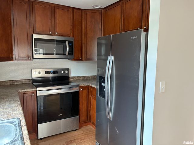 204 TULIP Drive, Mackinaw, IL 61755