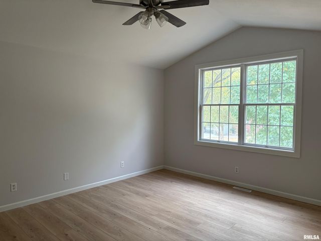 204 TULIP Drive, Mackinaw, IL 61755